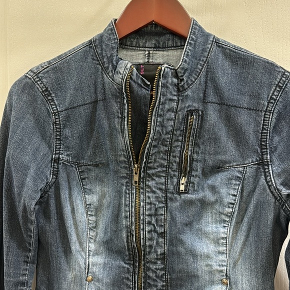 Women’s denim jacket - Picture 3 of 3